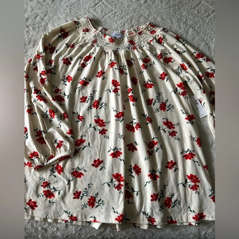 Girl’s old navy top size XXL plus (16)